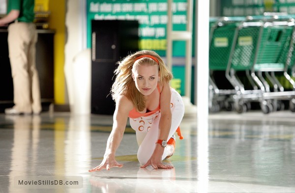 Chuck Episode 2x02 Publicity Still Of Yvonne Strahovski