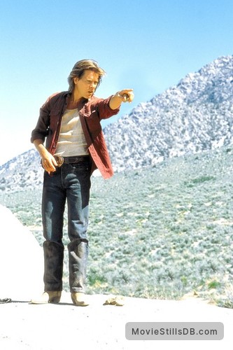 Tremors - Publicity still of Kevin Bacon Tremors - Publicity still of Kevin Bacon