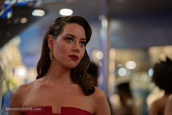 Operation Fortune - Publicity still of Aubrey Plaza