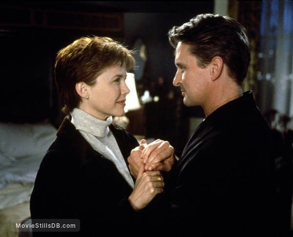 The American President - Publicity still of Annette Bening & Michael ...