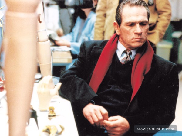 The Fugitive - Publicity still of Tommy Lee Jones The Fugitive - Publicity still of Tommy Lee Jones