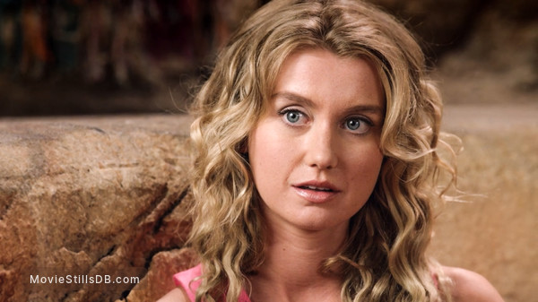 Mako Mermaids - Episode 3x02 publicity still of Isabel Durant