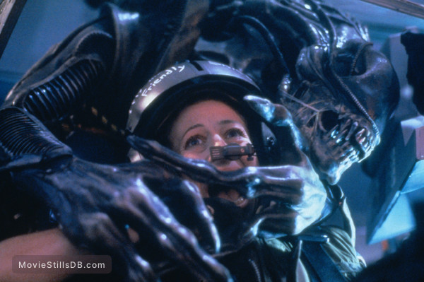Aliens - Publicity still of Cynthia Dale Scott Aliens - Publicity still of Cynthia Dale Scott