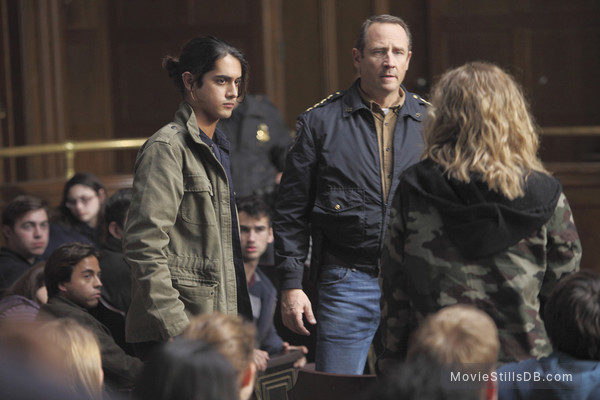 Twisted Episode 1x01 Publicity Still Of Avan Jogia Maddie Hasson