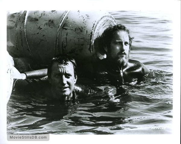 Jaws - Publicity still of Roy Scheider & Richard Dreyfuss