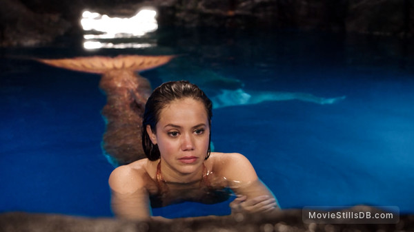 Why Mermaids Are 'Real' with Mako Mermaids Star Allie Bertram