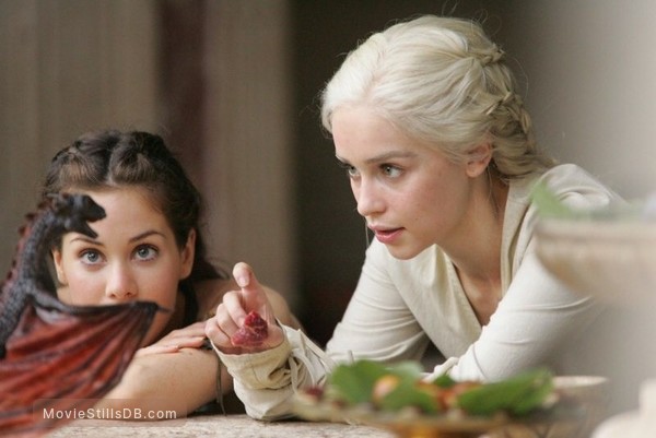 Game Of Thrones Episode 2x05 Publicity Still Of Emilia Clarke Roxanne Mckee