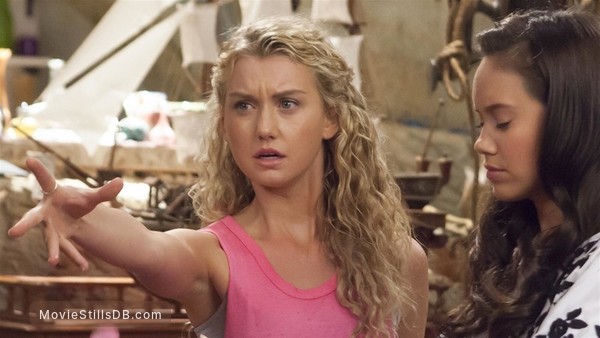 Mako Mermaids - Episode 3x02 publicity still of Isabel Durant