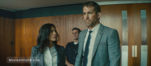 The Hitman S Bodyguard Publicity Still Of Elodie Yung Ryan Reynolds