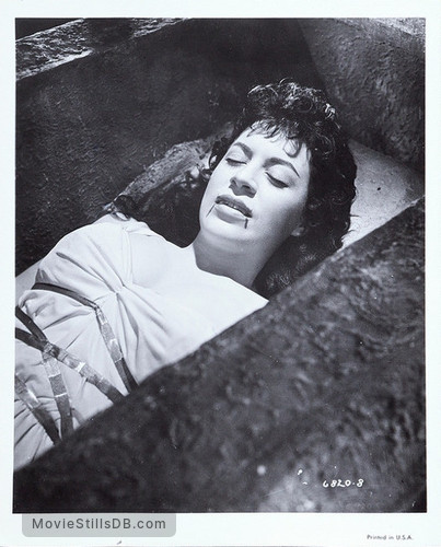 Dracula - Publicity still of Valerie Gaunt