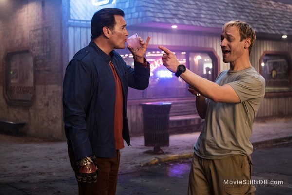 Ash Vs Evil Dead Episode 2x03 Publicity Still Of Bruce Campbell Ted Raimi