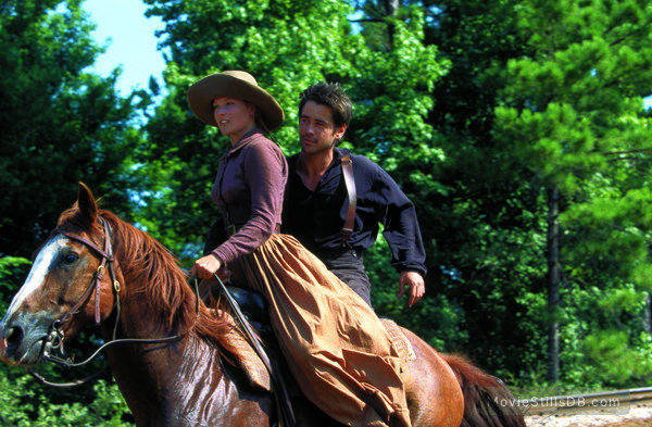 American Outlaws - Publicity still of Ali Larter & Colin Farrell