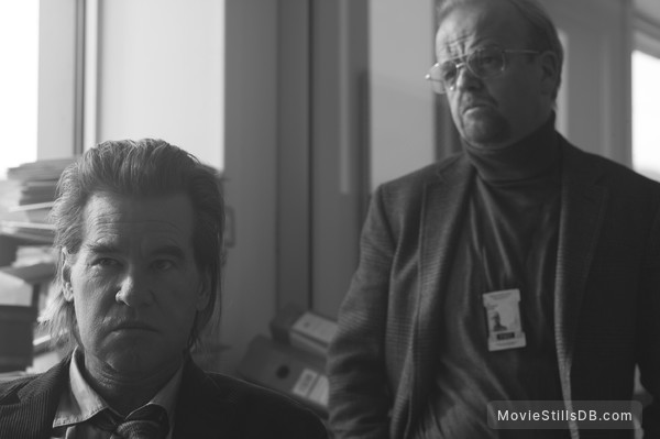 The Snowman - Publicity still of Val Kilmer & Toby Jones