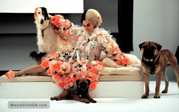 102 Dalmatians - Publicity still of Glenn Close 102 Dalmatians - Publicity still of Glenn Close
