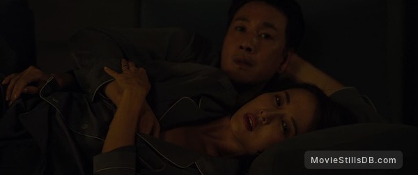 Parasite Official Screen Capture With Cho Yeo Jeong Lee Sun Kyun