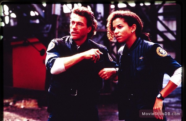 Timecop - Publicity still of Jean-Claude Van Damme & Gloria Reuben