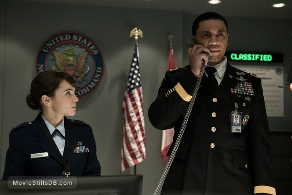 Man of Steel - Publicity still of Harry Lennix & Christina Wren Man of Steel - Publicity still of Harry Lennix & Christina Wren
