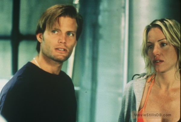 Shark Attack - Publicity still of Casper Van Dien & Jenny Mcshane