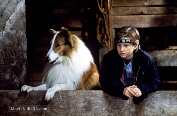  Lassie : Helen Slater, Tom Guiry, Jon Tenney, Brittany