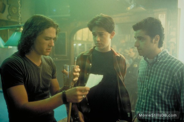 10 Things I Hate About You - Publicity still of Heath Ledger, Joseph Gordon-Levitt & David Krumholtz 10 Things I Hate About You - Publicity still of Heath Ledger, Joseph Gordon-Levitt & David Krumholtz