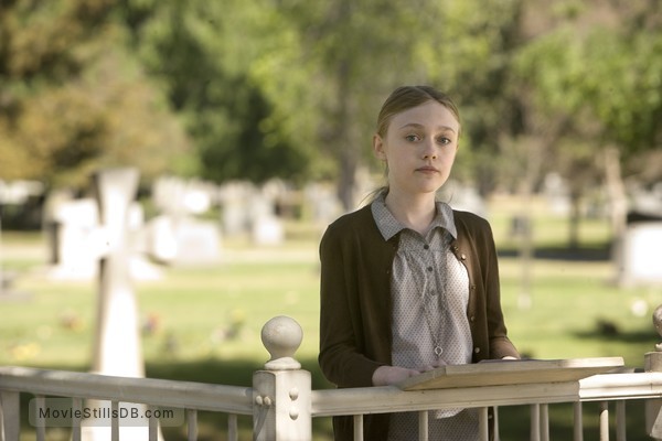 Winged Creatures - Publicity still of Dakota Fanning