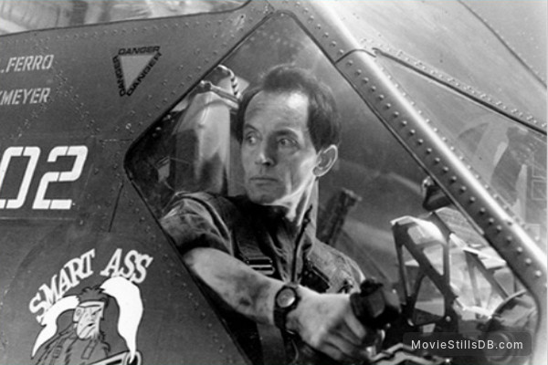 Aliens - Publicity still of Lance Henriksen Aliens - Publicity still of Lance Henriksen