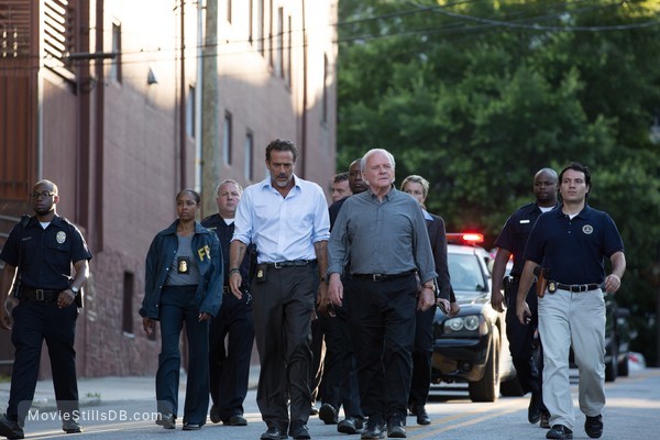 Solace - Publicity still of Jeffrey Dean Morgan & Anthony Hopkins