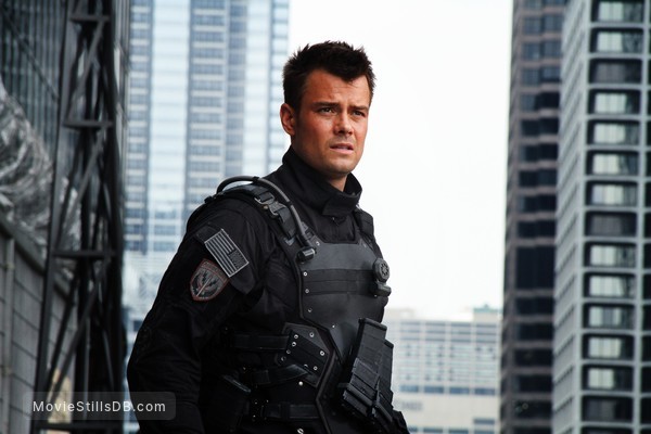 transformers dark of the moon publicity still of josh duhamel moviestillsdb