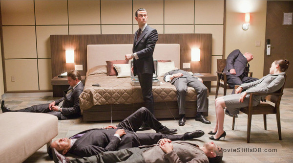 Inception - Publicity still of Leonardo DiCaprio, Joseph Gordon-Levitt, Tom Hardy, Ken Watanabe & Tom Berenger Inception - Publicity still of Leonardo DiCaprio, Joseph Gordon-Levitt, Tom Hardy, Ken Watanabe & Tom Berenger