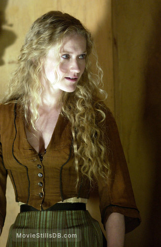 Deadwood - Episode 2x06 publicity still of Paula Malcomson