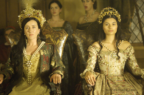 The Tudors Episode 1x02 publicity still of Maria Doyle Kennedy