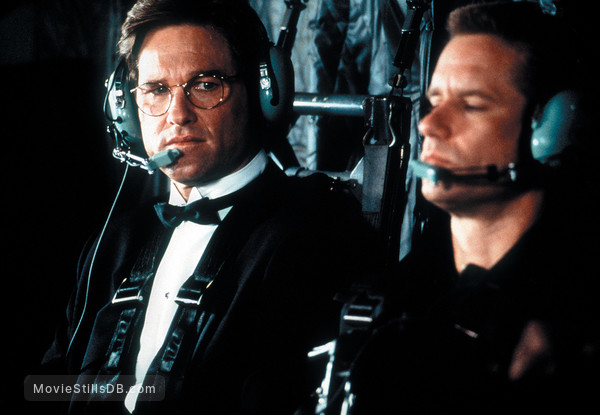 Executive Decision - Publicity still of Kurt Russell & Whip Hubley Executive Decision - Publicity still of Kurt Russell & Whip Hubley