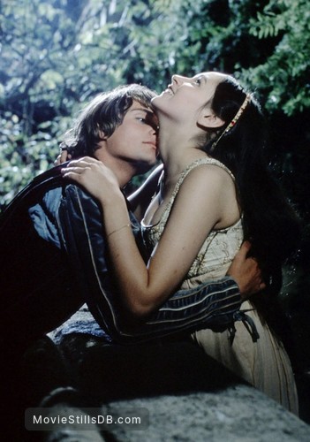 Romeo and Juliet - Publicity still of Olivia Hussey & Leonard Whiting