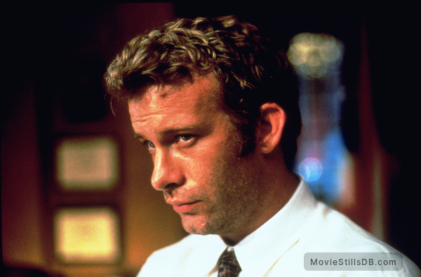 Under Suspicion - Publicity still of Thomas Jane