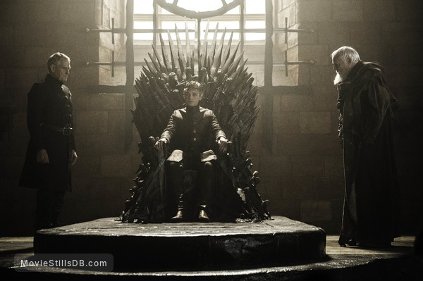 Game of Thrones - Publicity still of Julian Glover, Dean-Charles Chapman & Ian Gelder Game of Thrones - Publicity still of Julian Glover, Dean-Charles Chapman & Ian Gelder