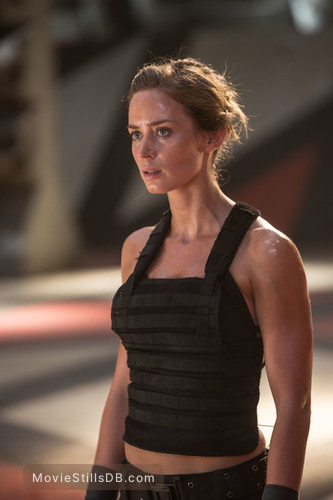 Edge of Tomorrow - Publicity still of Emily Blunt Edge of Tomorrow - Publicity still of Emily Blunt