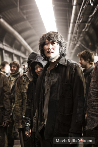 Download Snowpiercer Publicity Still Of Song Kang Ho Go Ah Sung