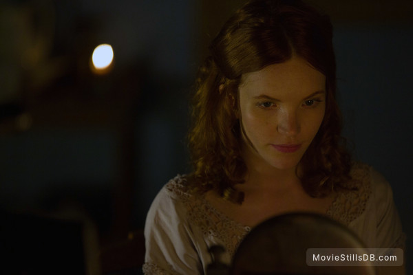 Salem - Episode 1x04 publicity still of Tamzin Merchant