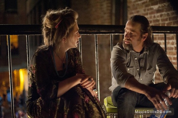 Girls - Publicity still of James Le Gros & Jemima Kirke Girls - Publicity still of James Le Gros & Jemima Kirke