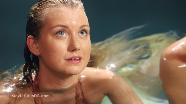 Mako Mermaids - Episode 3x02 publicity still of Isabel Durant