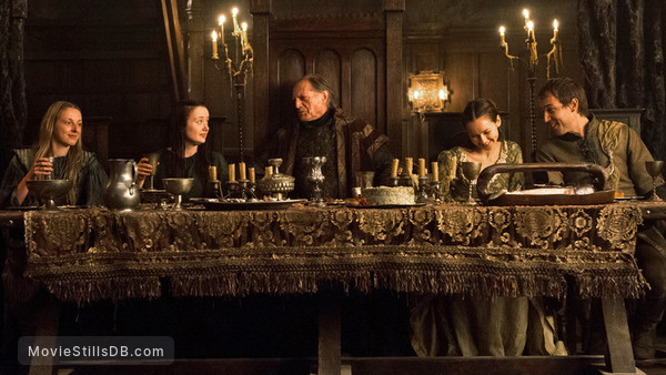 Game of Thrones - Publicity still of David Bradley, Tobias Menzies, Alexandra Dowling & Kelly Long Game of Thrones - Publicity still of David Bradley, Tobias Menzies, Alexandra Dowling & Kelly Long