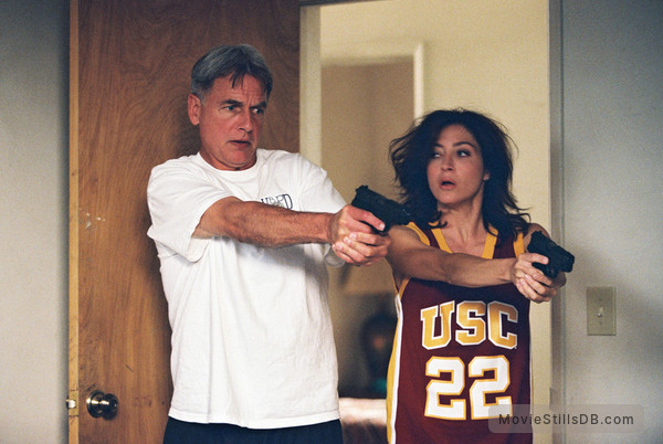 NCIS: Naval Criminal Investigative Service - Publicity still of Mark Harmon & Sasha Alexander NCIS: Naval Criminal Investigative Service - Publicity still of Mark Harmon & Sasha Alexander
