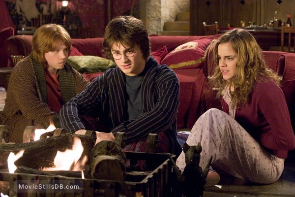 Harry Potter and the Goblet of Fire - Publicity still of Daniel Radcliffe, Emma Watson & Rupert Grint Harry Potter and the Goblet of Fire - Publicity still of Daniel Radcliffe, Emma Watson & Rupert Grint