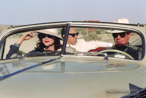 Bugsy - Publicity still of Warren Beatty, Annette Bening & Harvey Keitel Bugsy - Publicity still of Warren Beatty, Annette Bening & Harvey Keitel