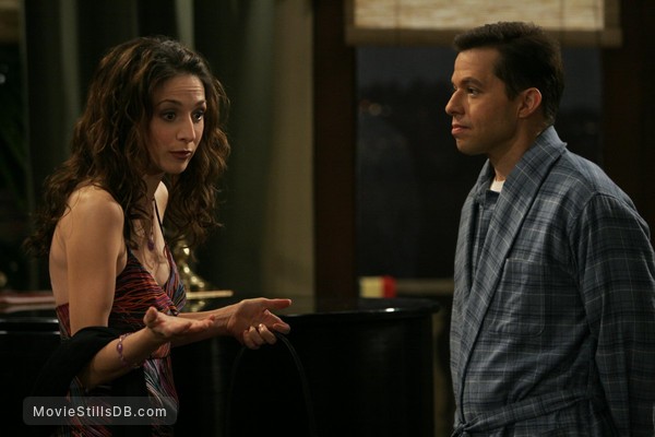 Two and a Half Men - Episode 2x13 publicity still of Jon Cryer & Marin ...