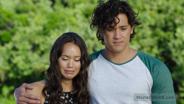 Mako Mermaids - Episode 2x03 publicity still of Chai Hansen & Alex