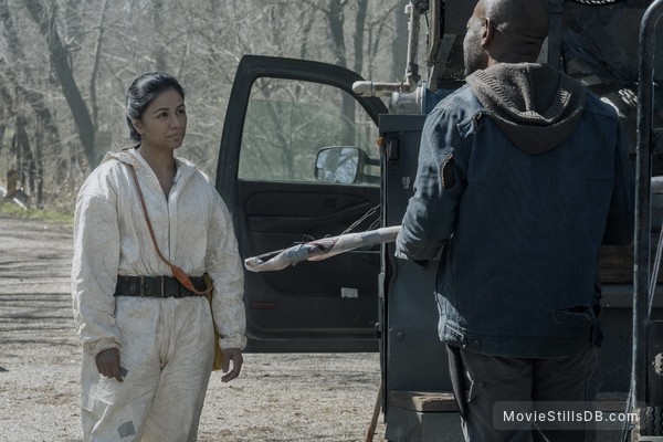 Fear The Walking Dead Episode 5x06 Publicity Still Of Karen David Lennie James