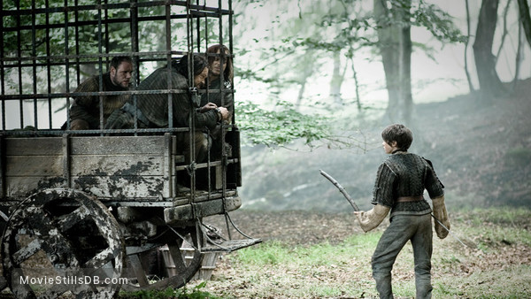Game of Thrones - Publicity still of Maisie Williams, Tom Wlaschiha, Andy Beckwith & Gerard Jordan Game of Thrones - Publicity still of Maisie Williams, Tom Wlaschiha, Andy Beckwith & Gerard Jordan