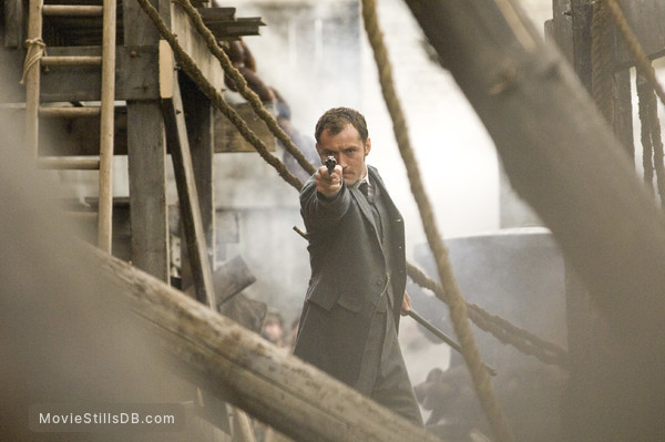Sherlock Holmes - Publicity still of Jude Law Sherlock Holmes - Publicity still of Jude Law