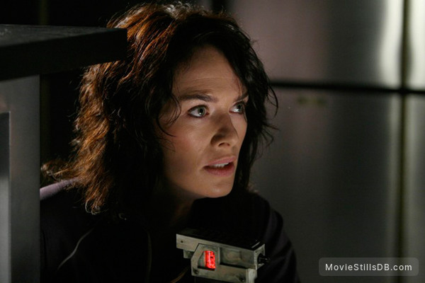 Terminator The Sarah Connor Chronicles Episode 1x01 Publicity Still Of Lena Headey